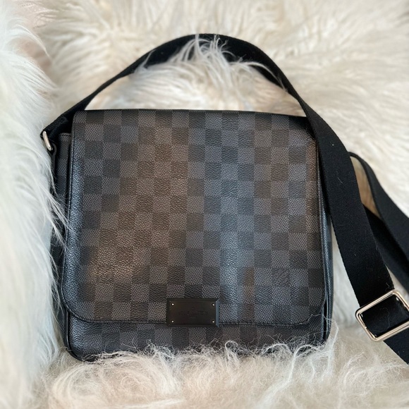 Auth gently used Louis Vuitton Daimer Graphite PM N41260 - Picture 7 of 9